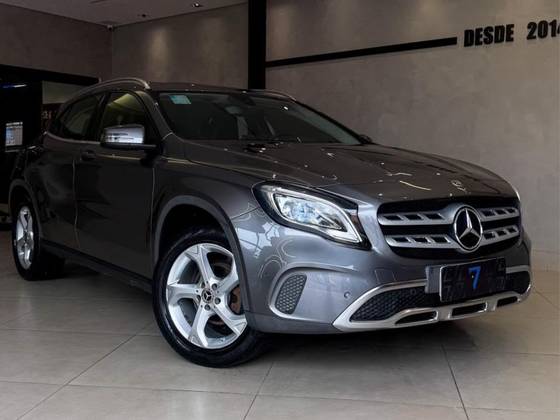 MERCEDES-BENZ GLA 200 1.6 CGI FLEX ADVANCE 7G-DCT MERCEDES-BENZ GLA 200 1.6 CGI FLEX ADVANCE 7G-DCT